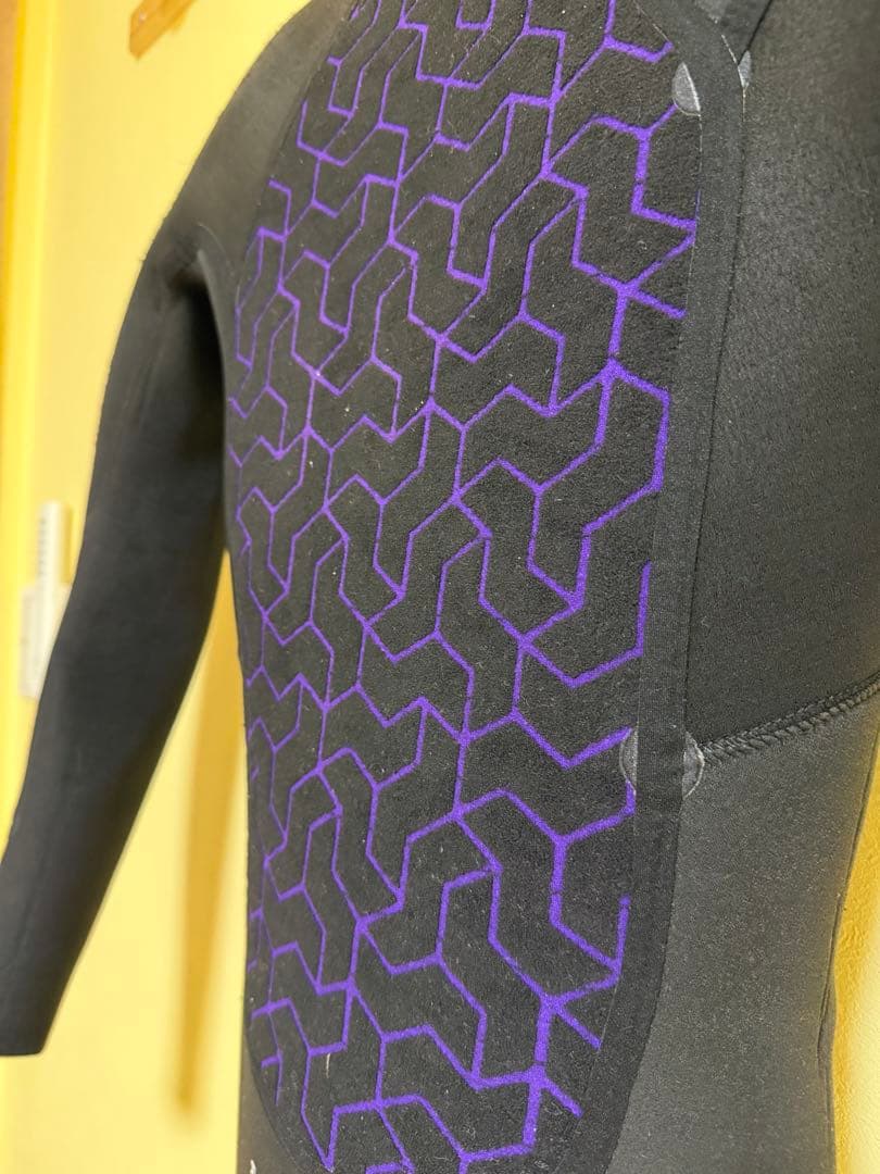 美品Billabong/ビラボンセミドライ4×3裏起毛ウェットスーツML