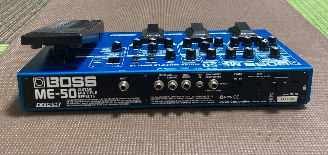 【美品】BOSS ME-50 マルチエフェクター 電源ケーブル付 動作確認済
