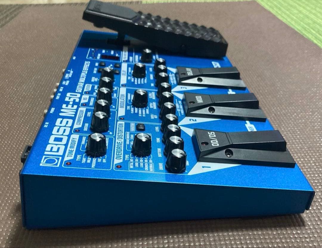 【美品】BOSS ME-50 マルチエフェクター 電源ケーブル付 動作確認済