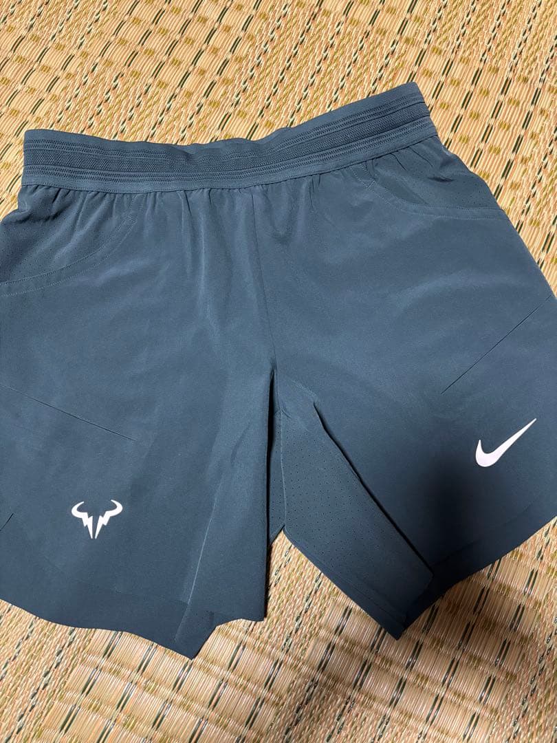 Nike ラファエル・ナダル Tシャツとショートパンツ、シューズ