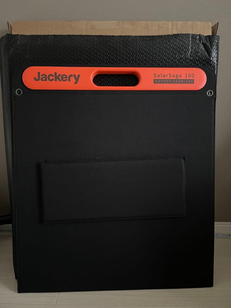 Jackery SolarSaga 100 折りたたみ式