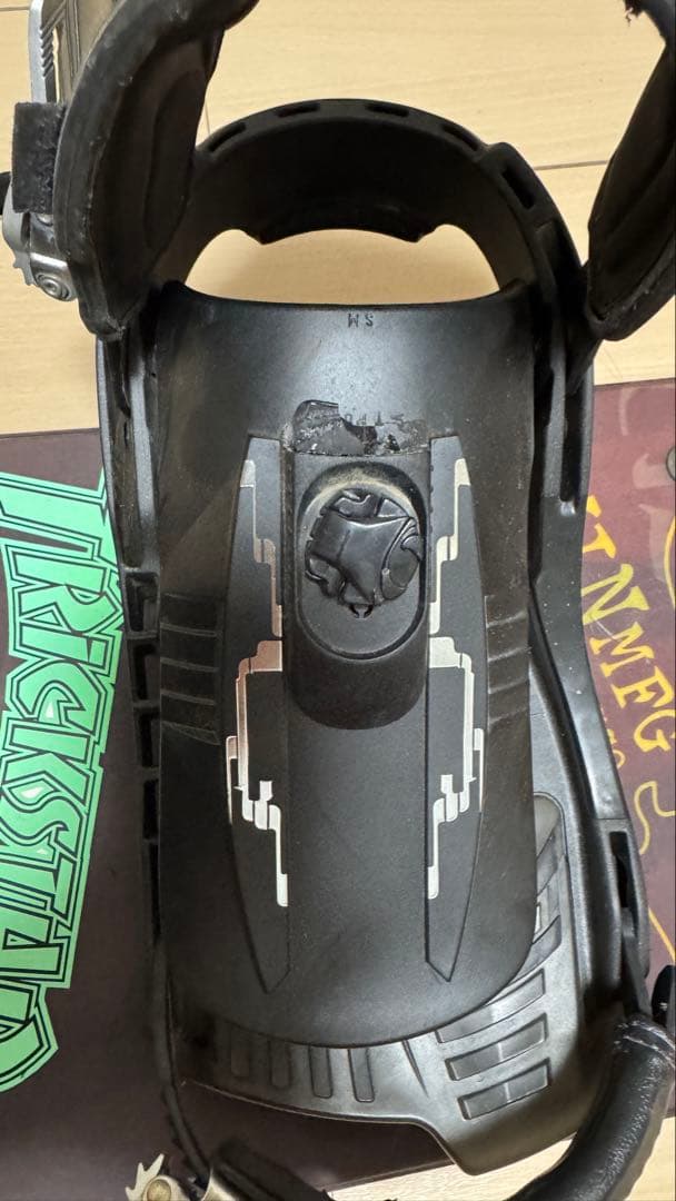 【早い者勝ち】スノーボード板　ビンディング付き