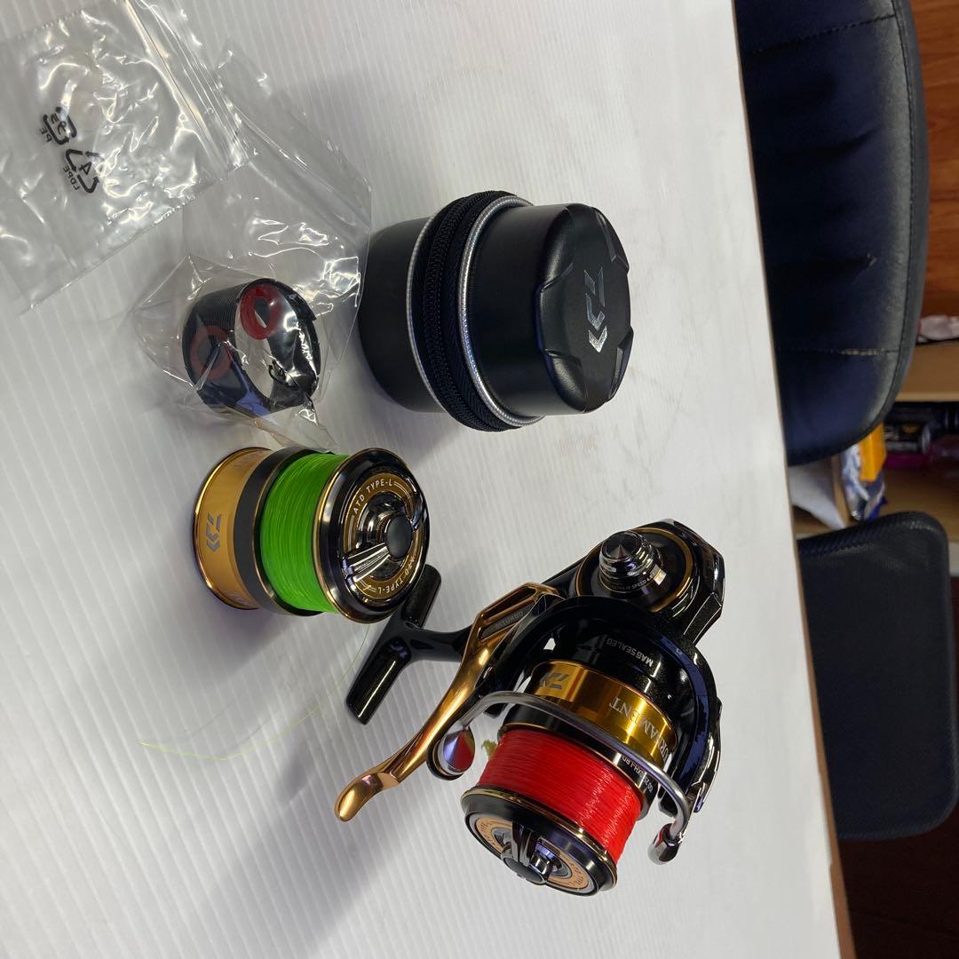 お買い得　極美品　ダイワ　22トーナメント　イソ2500XH-LBD