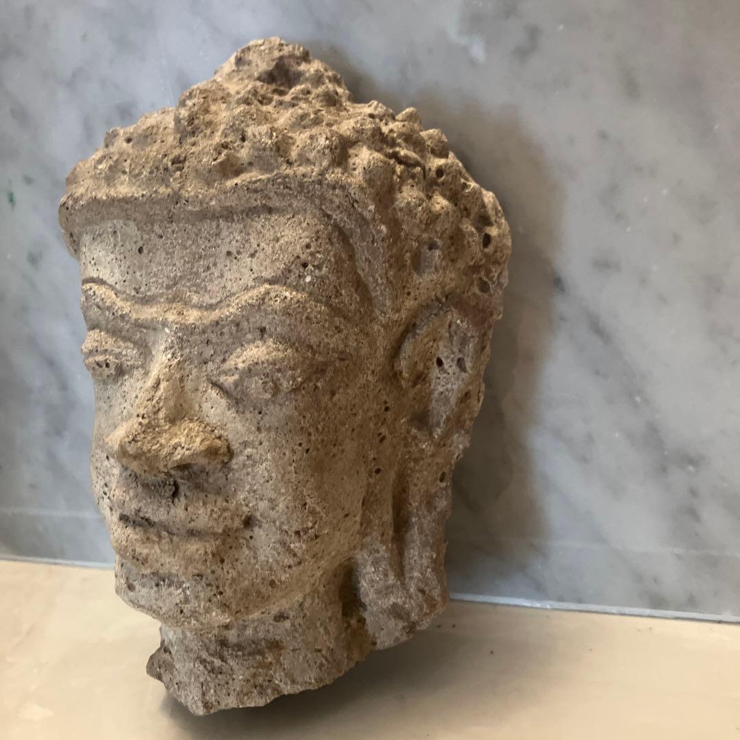 アンティーク カンボジア　クメール美術の美しいお顔立ちの仏頭