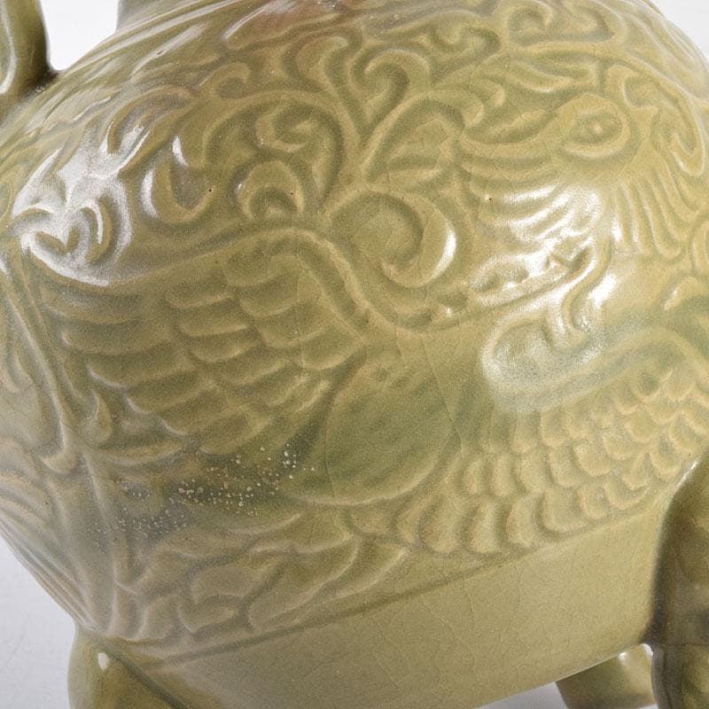 中国　龍泉窯　青磁　三つ足　神獣口水注瓶　C　7054