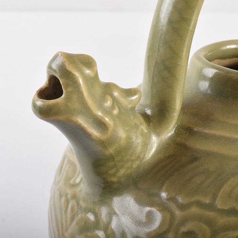 中国　龍泉窯　青磁　三つ足　神獣口水注瓶　C　7054