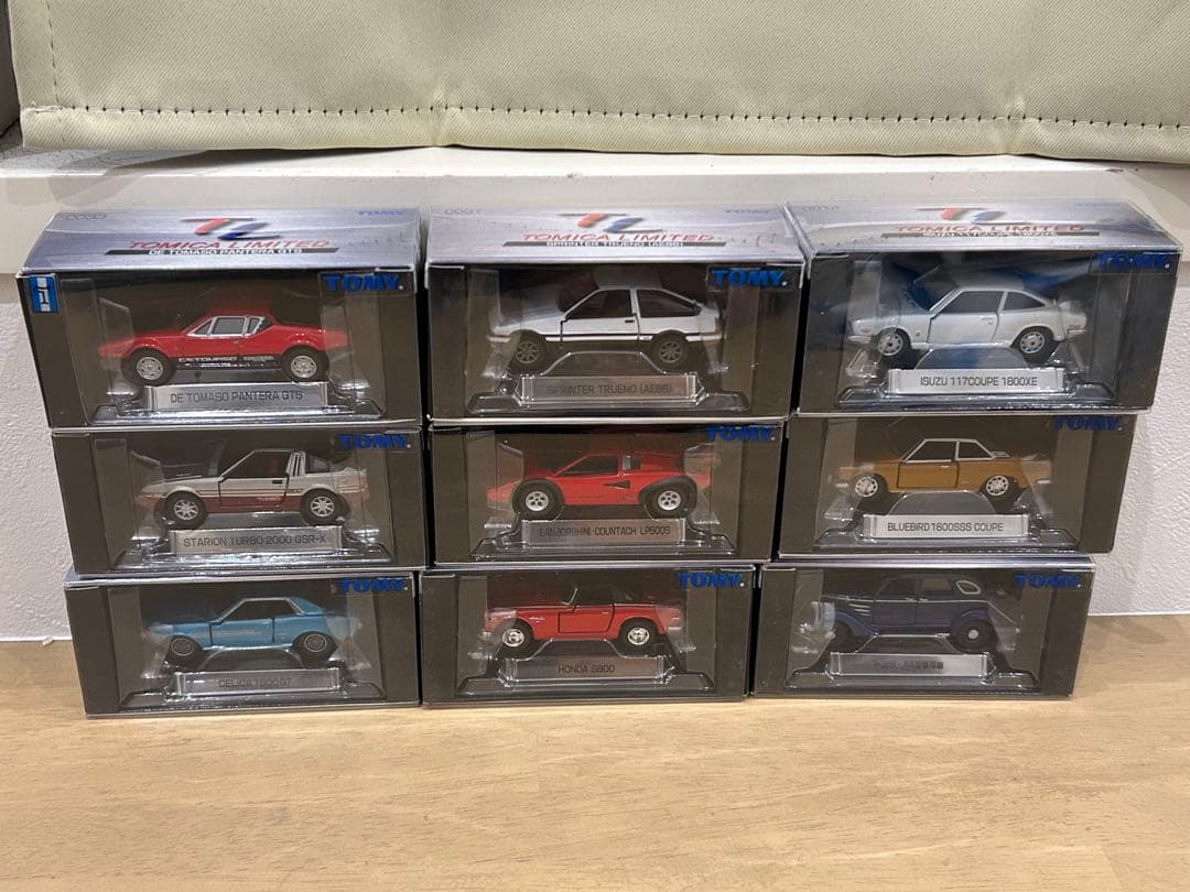 トミカリミテッド