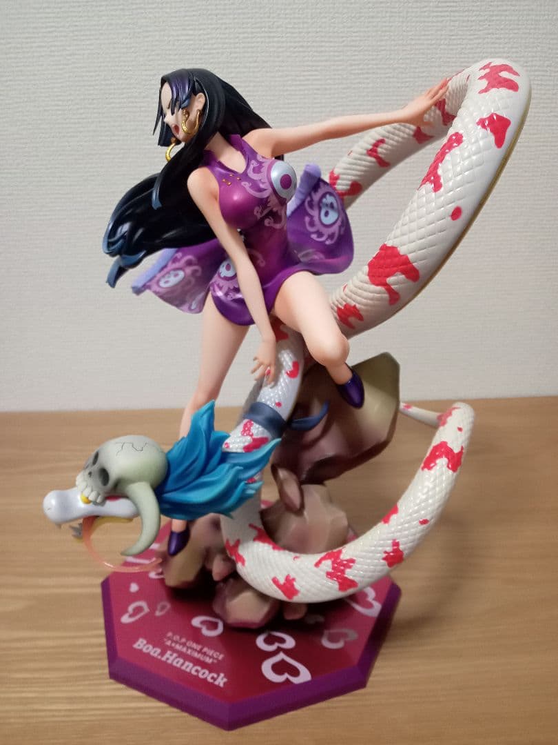 ※開封品 POPワンピース “A×MAXIMUM” “海賊女帝”ボア・ハンコック