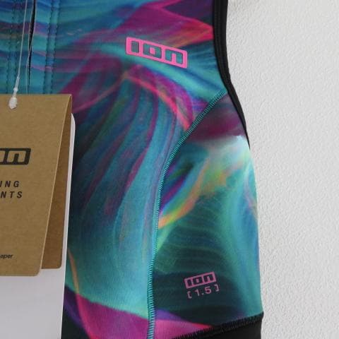 新品　ION Amaze 海外ブランド　ショーティ　ウエットスーツ　1.5