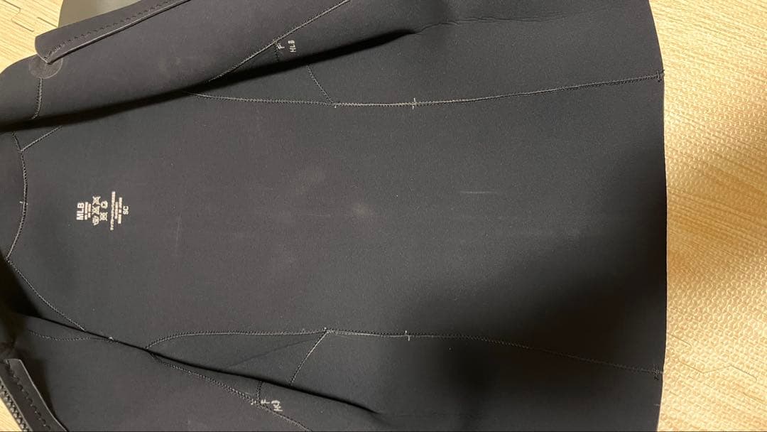 黒リップカールタッパー