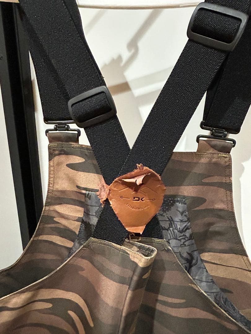 DAKINE カモフラージュ ビブパンツ M