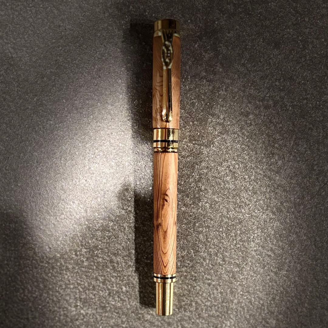 屋久杉（瘤.コブ）超貴重ボールペン。