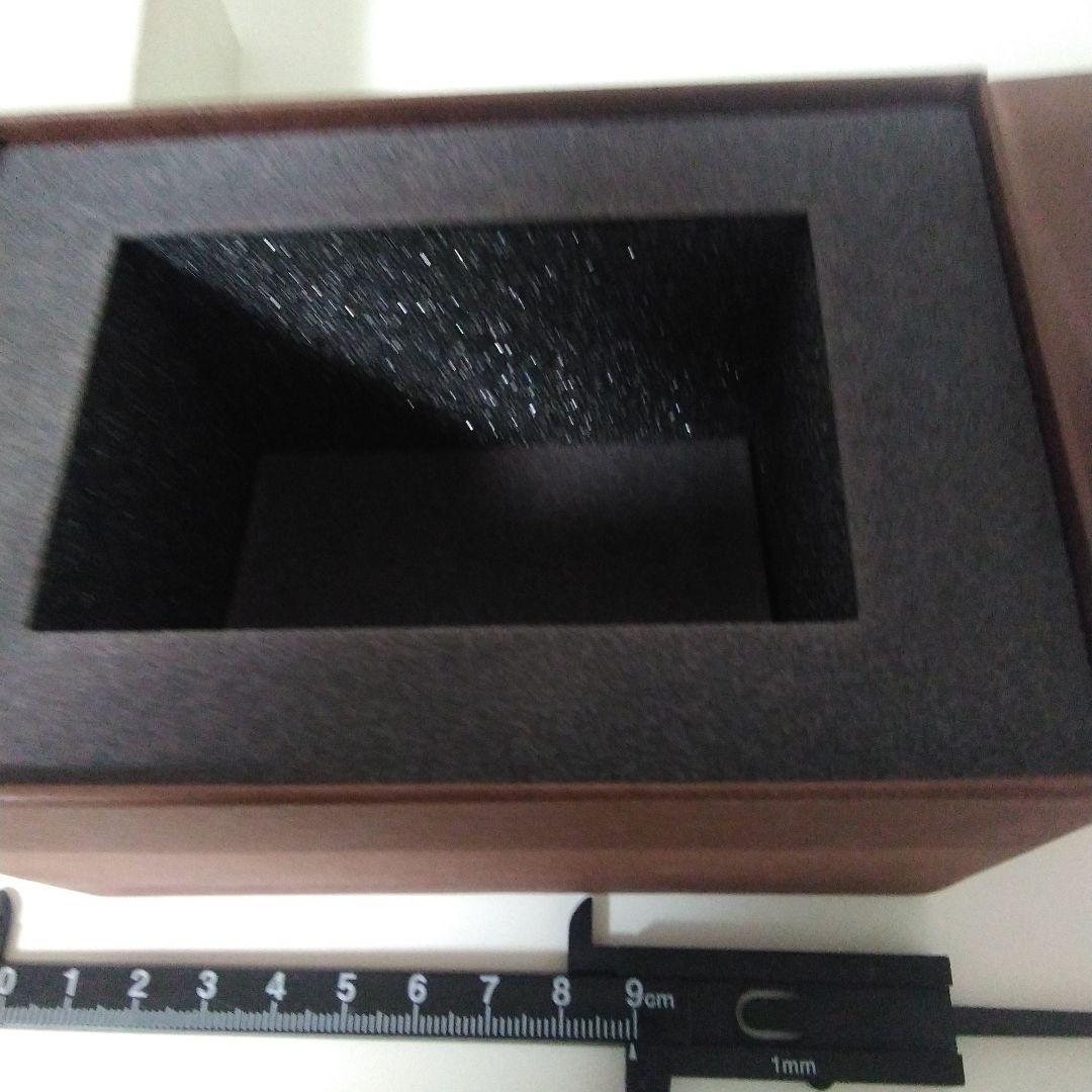 ルイヴィトンの クリスタルガラス ノベルティと ミニチュアのヴィトン バッグ