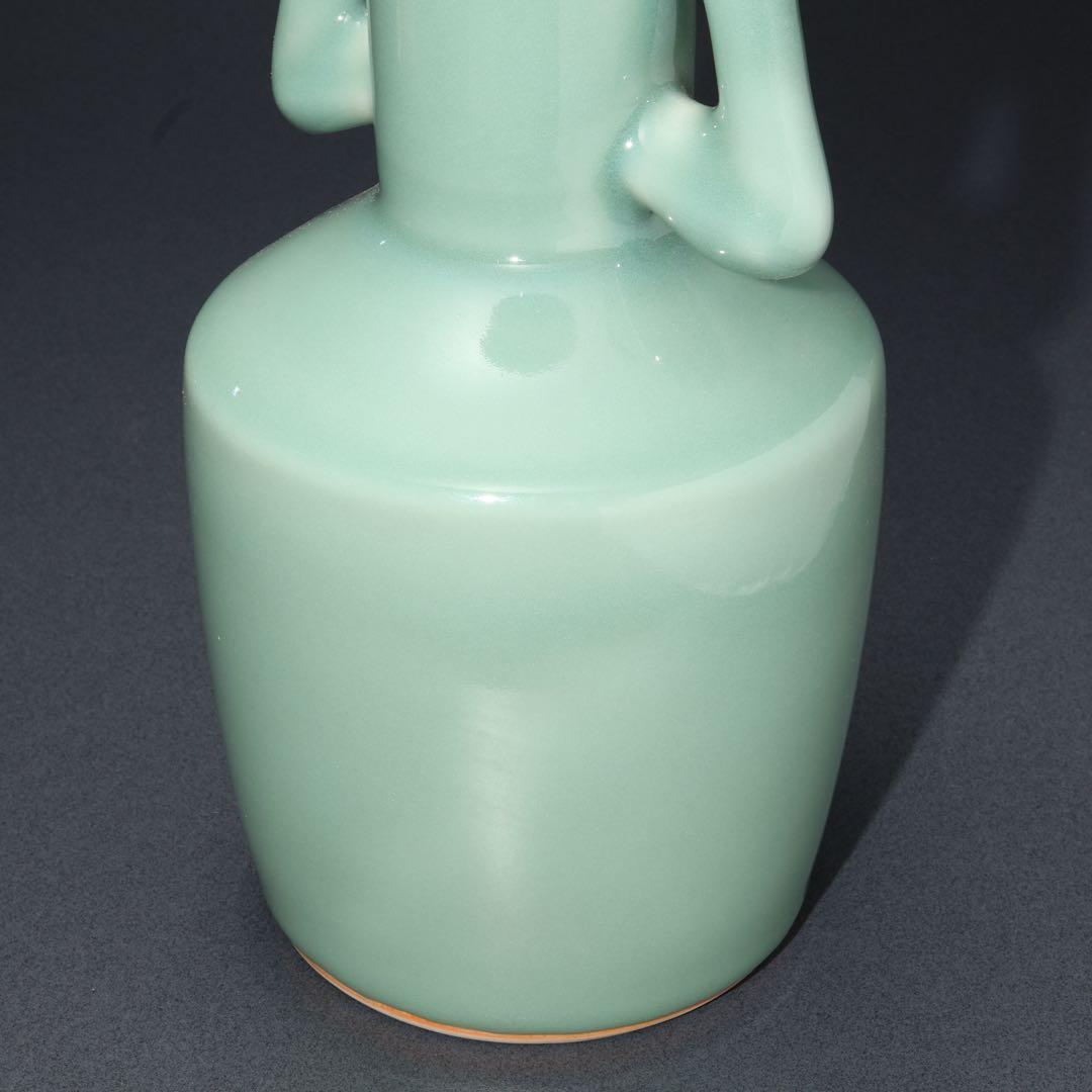 青磁耳付花瓶　小笠原長春　鍋島焼　共箱　高さ28cm R1669ラ3