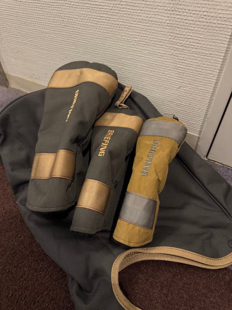 BRIEFING GOLF STEEL キャディバック　ヘッドカバー付