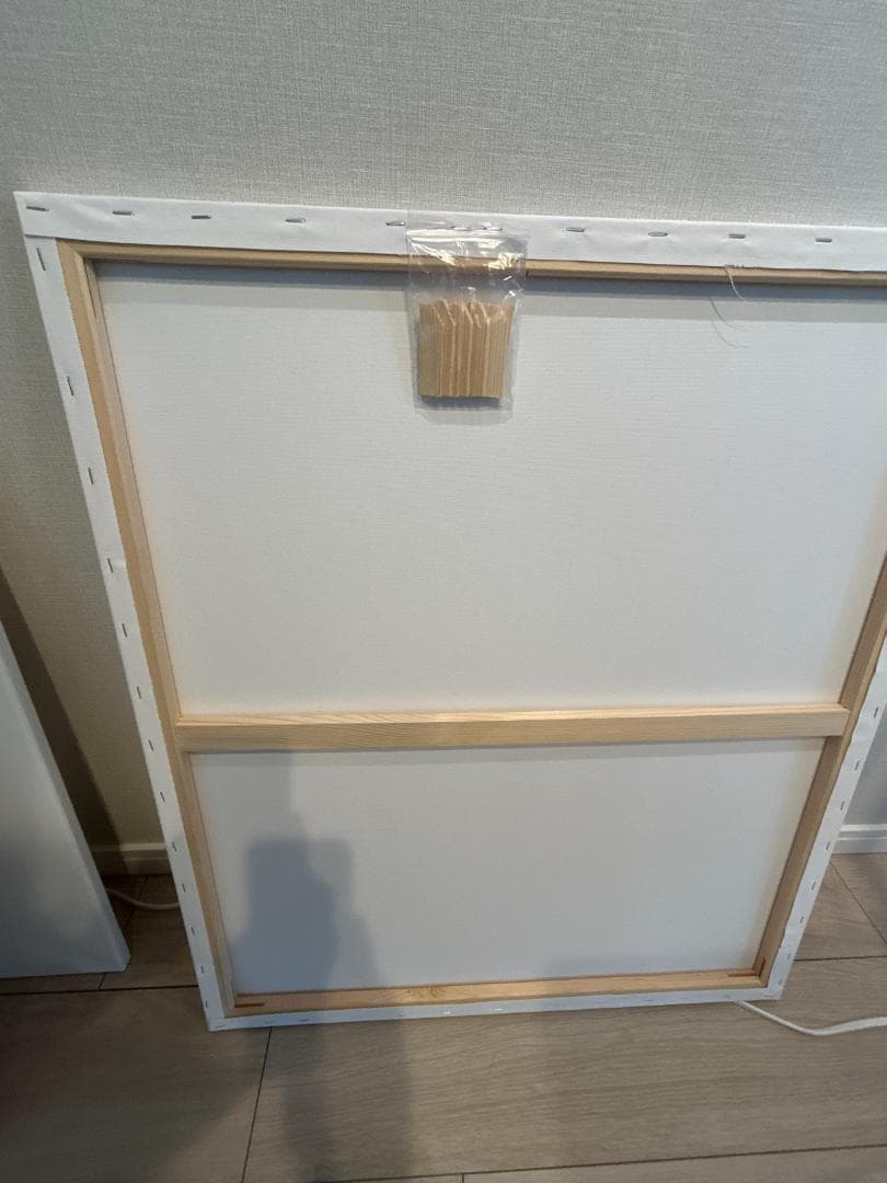 インテリアアート原画 1枚のみ縦116.7cmx横91cm 壁掛 画鋲OK.軽量