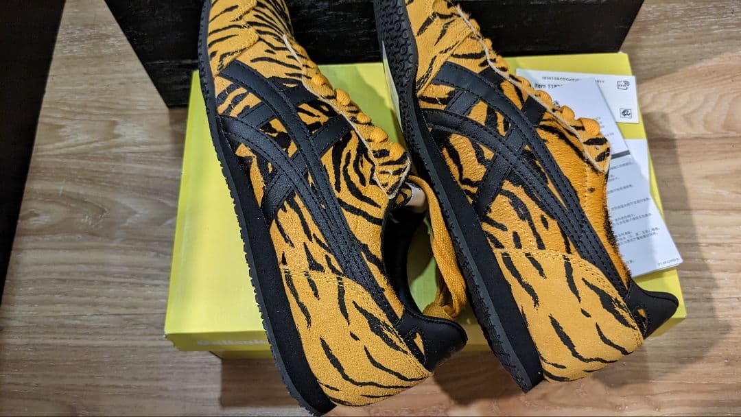虎　2足　・オニツカタイガー製シューズ、高級サンダルカラー、阪神タイガース
