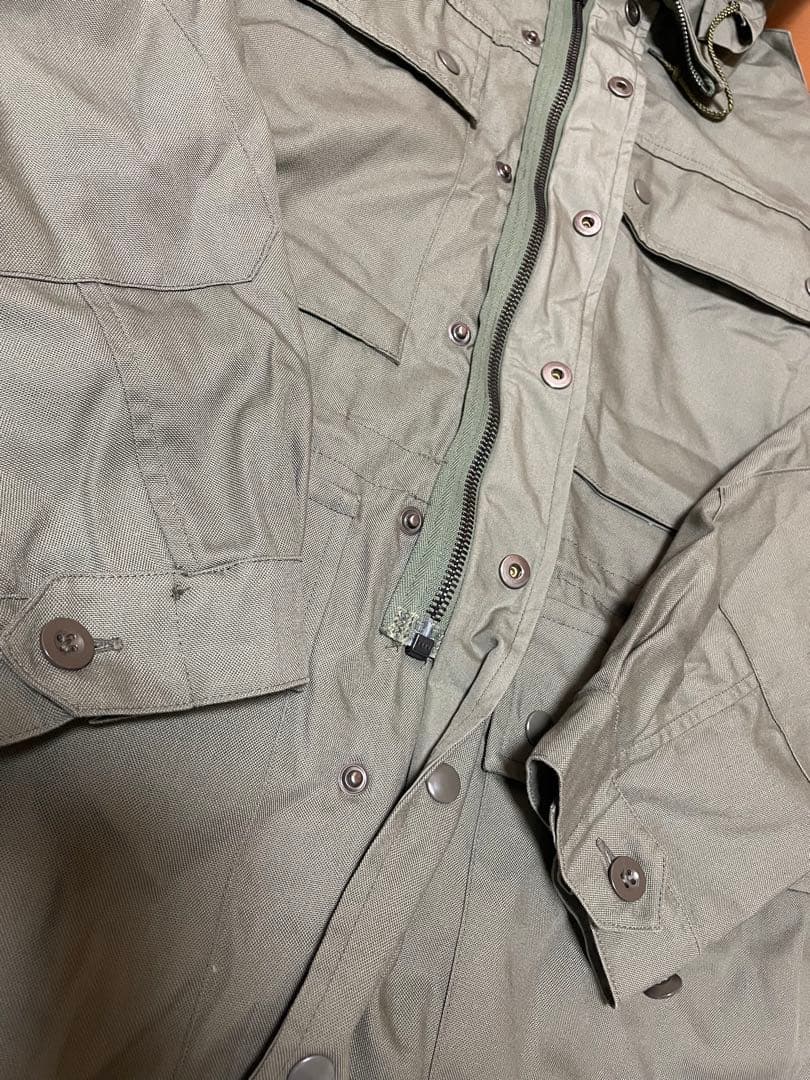 実物スイス軍  マウンテンパーカー  ミリタリージャケット  ユーロミリタリー