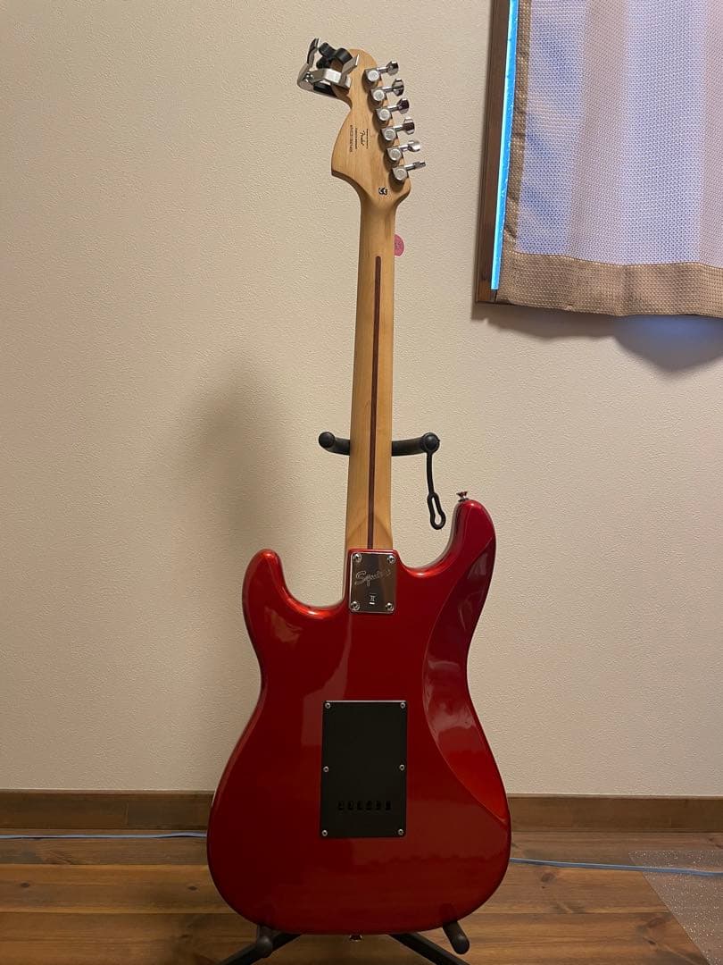 Squier Stratocaster ギター