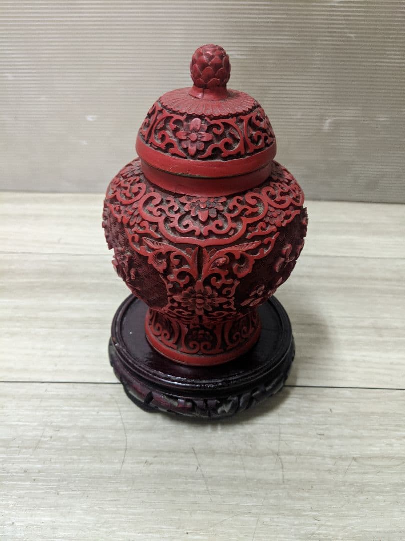 唐物 山水花草彫り 堆朱 茶入れ 唐木台付 彫漆 漆器 茶道具