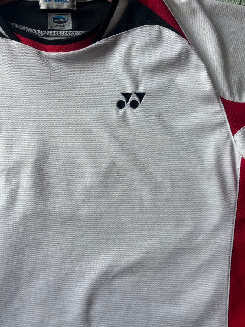 YONEX バドミントンシャツ ホワイト/レッド