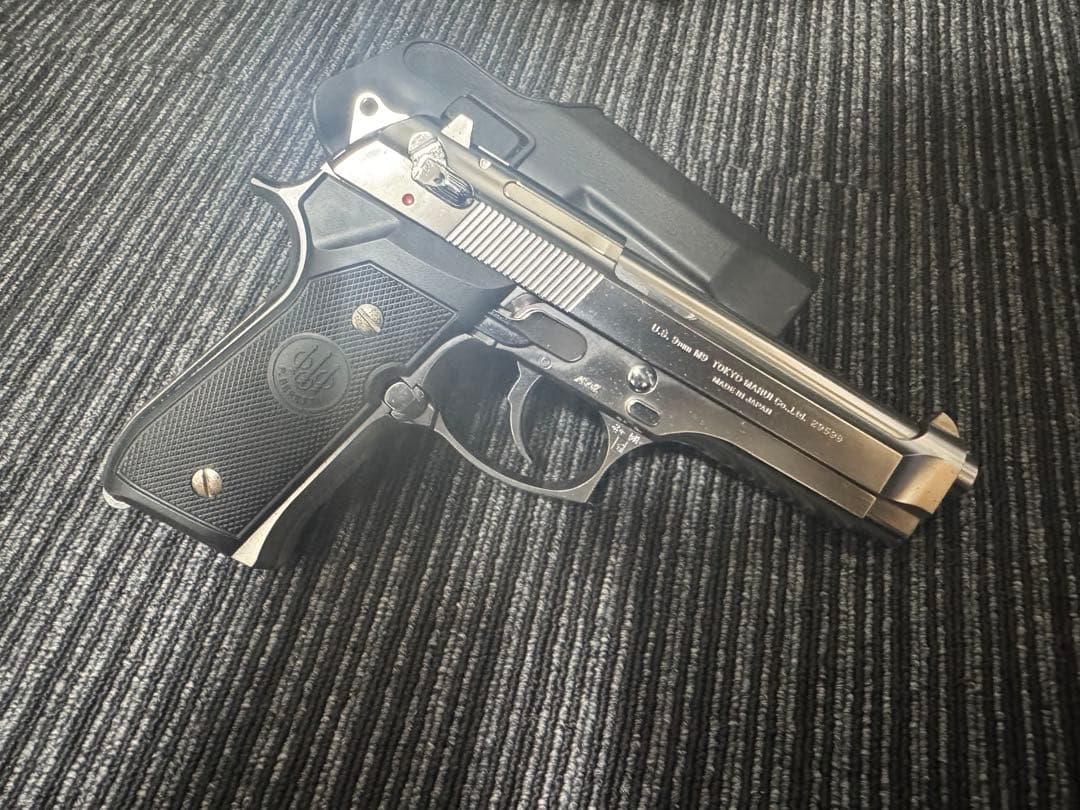 東京マルイ　 M９ ホルスター付き