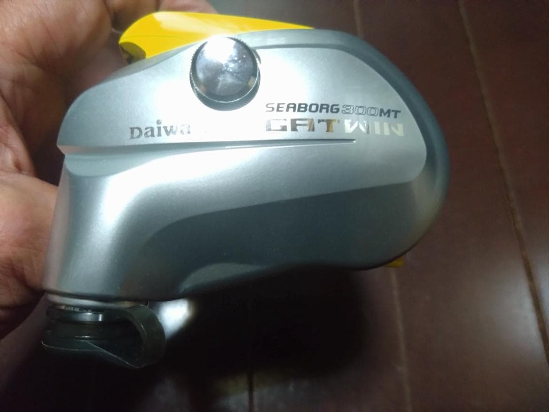 超美品　Daiwa シーボーグメガツイン300MT 電動リール