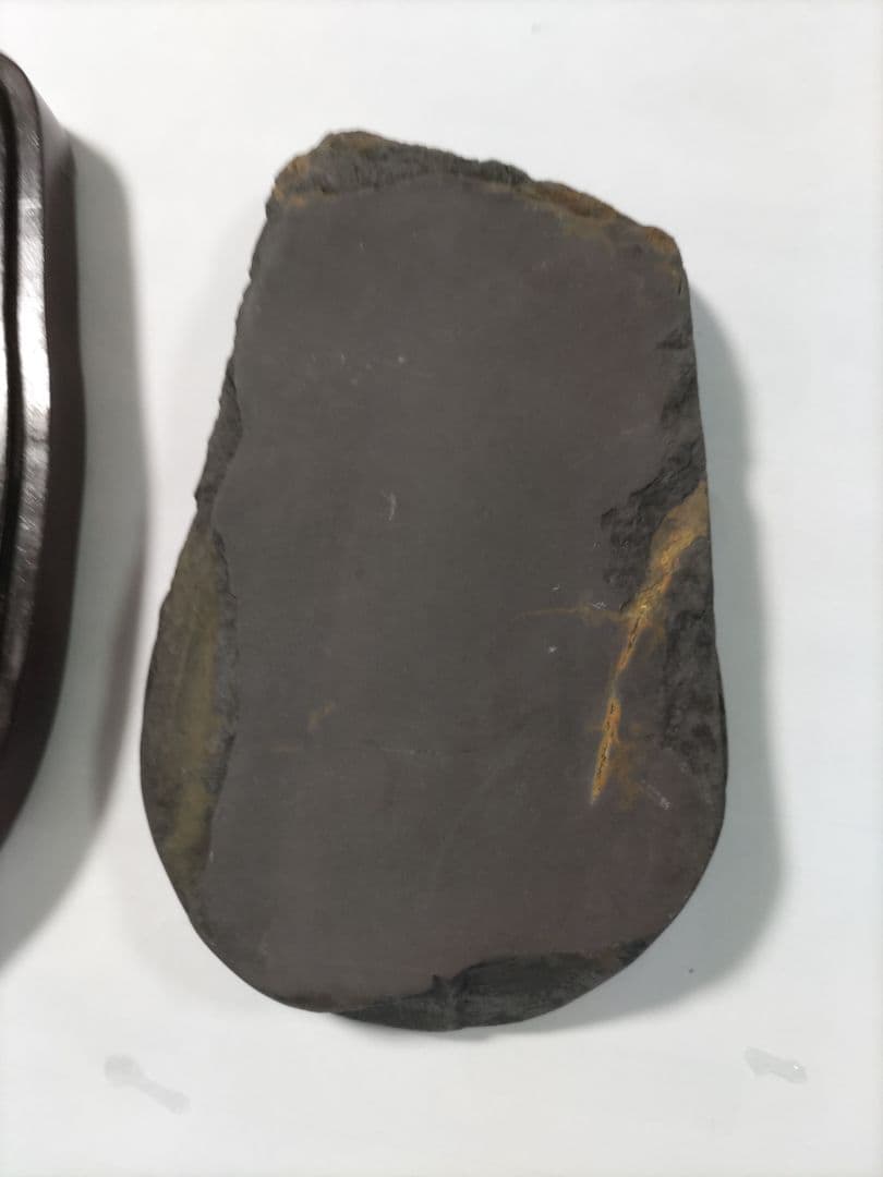 茶系黒色のドラゴン彫刻付き端渓の硯箱