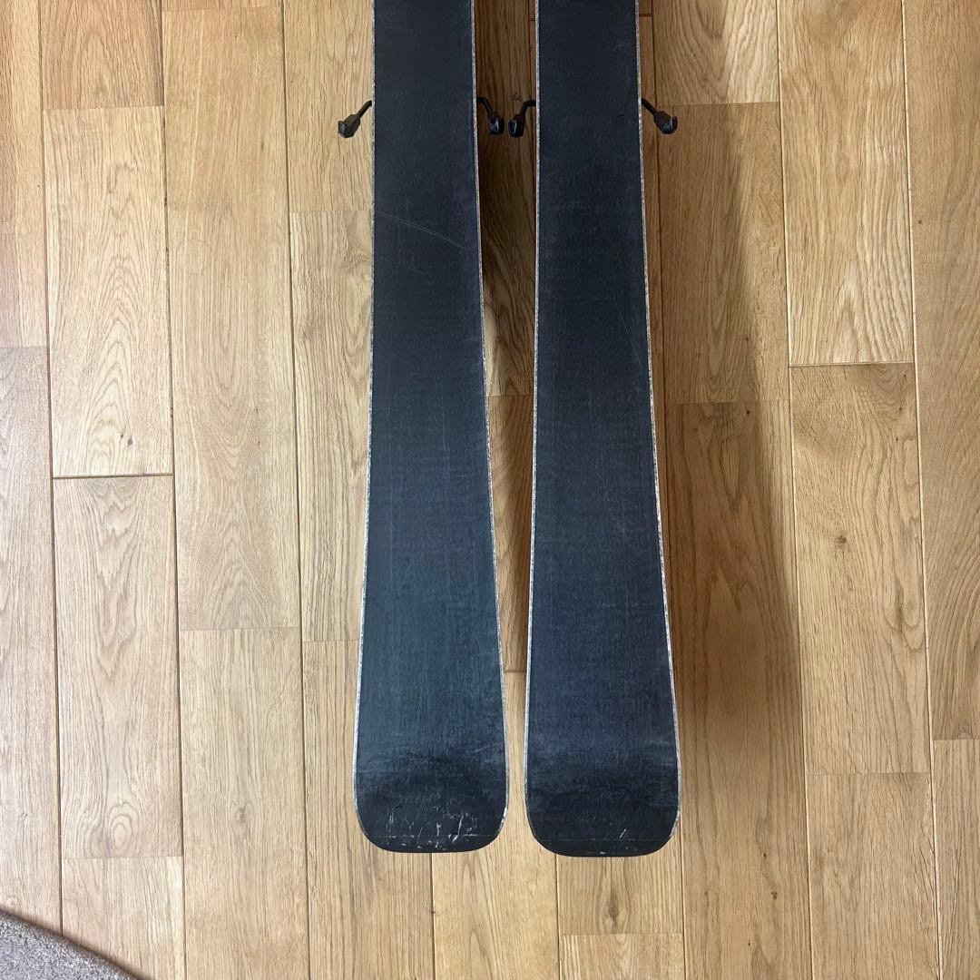 ROSSIGNOL スキー板(130cm）とストック(85cm）セット