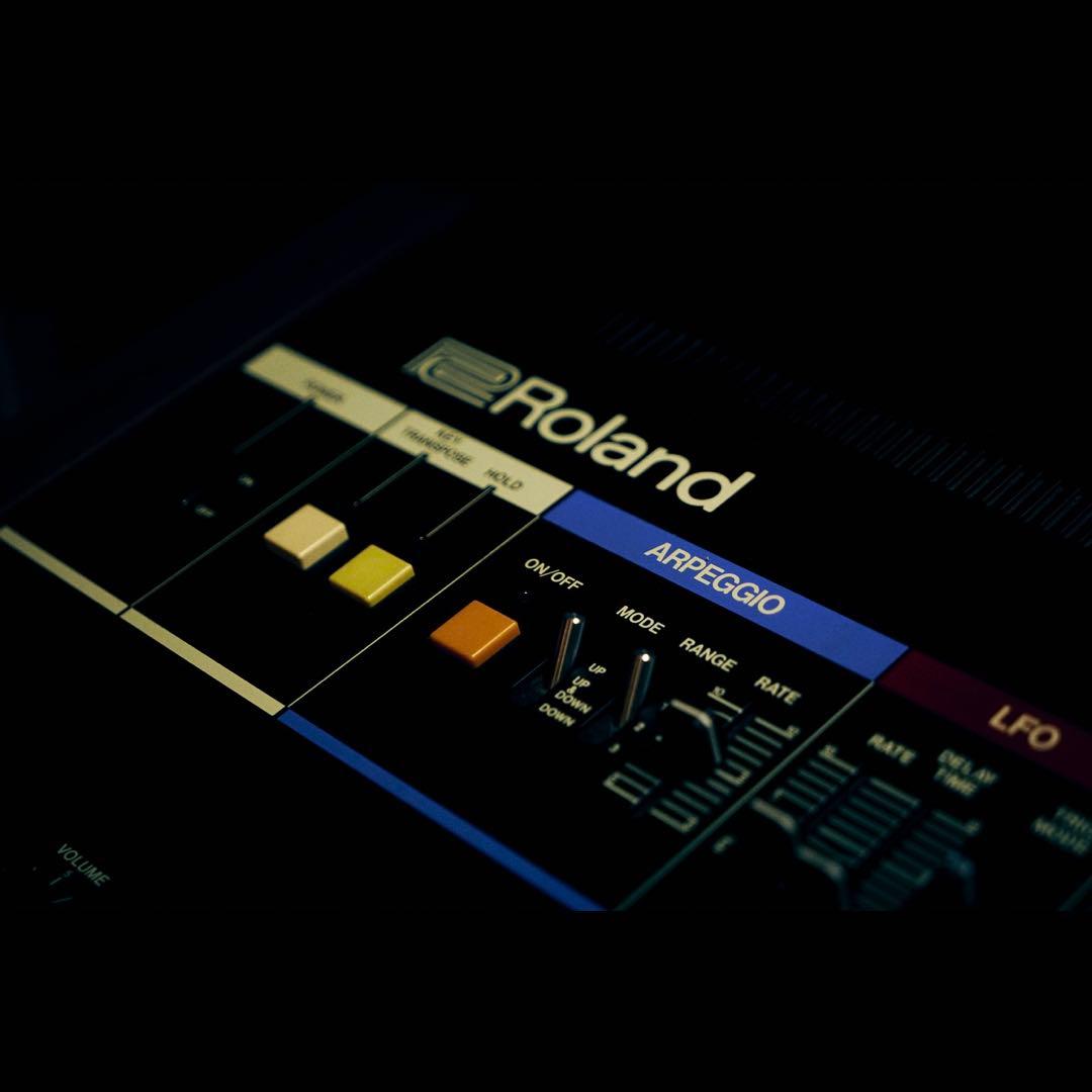 鍵盤楽器 Roland JUNO 60