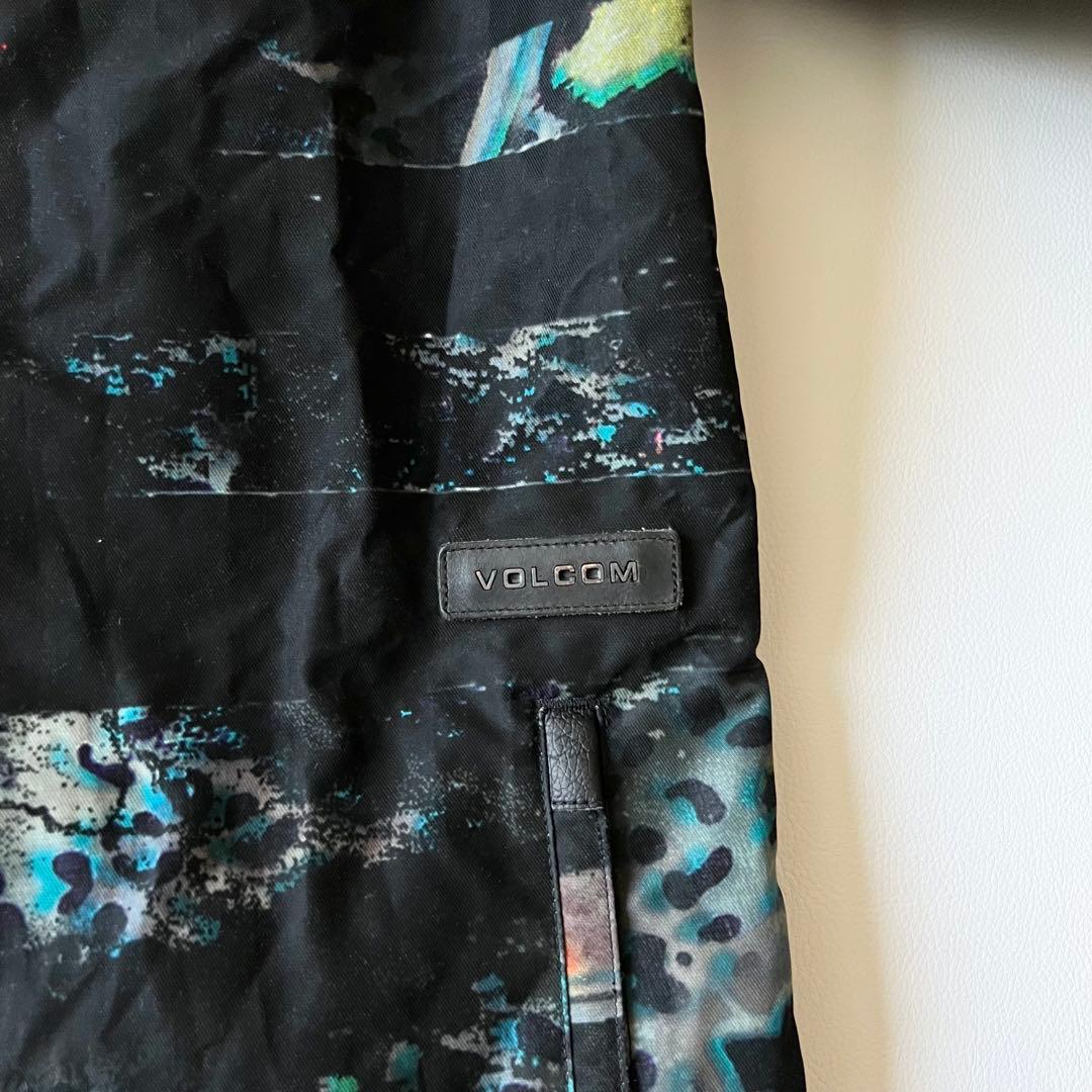 3288【美品】ボルコム　ジャケット 総柄 ボーダー アニマル柄　L 黒