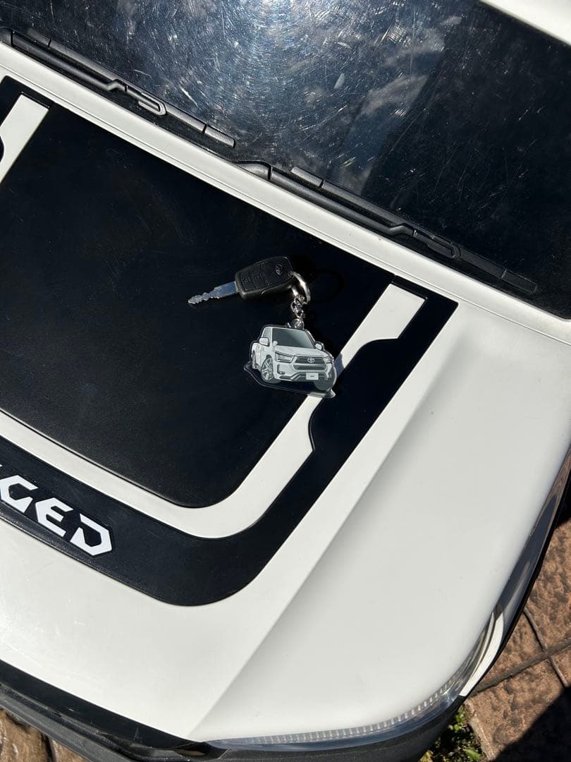 乗用玩具　乗用ラジコン　ハイラックス