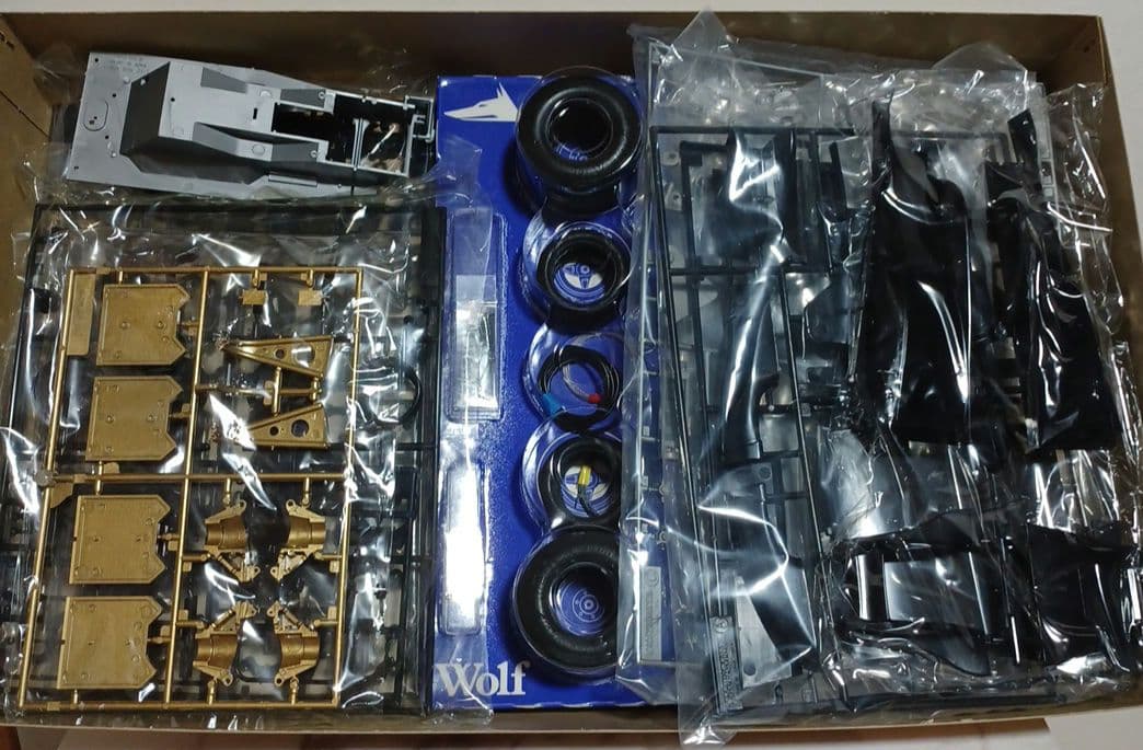 タミヤ　1/12 プラモデル　ウルフWR-1 フォードF1 FORD