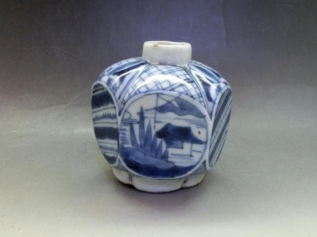 花瓶■古手染付窓唐草人物幾何学模様絵六角花生け(江戸期)古伊万里 時代物骨董品■