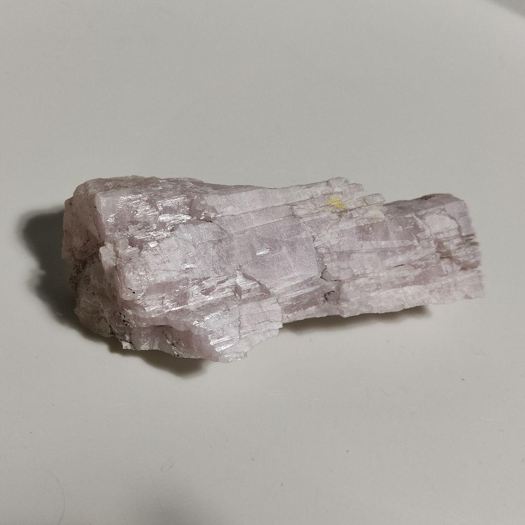 パワーストーン　天然石　原石　クンツァイト(リチア輝石)　129g　No.34