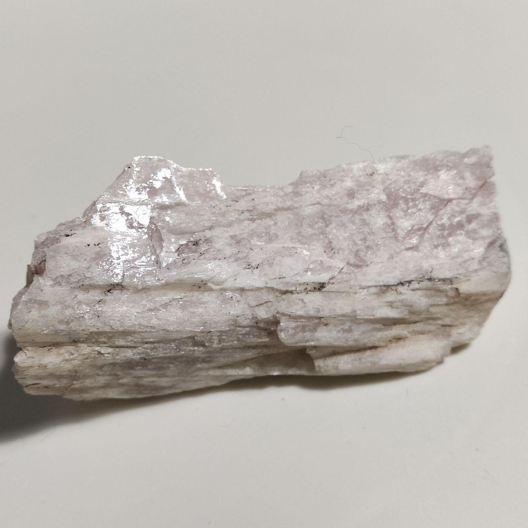 パワーストーン　天然石　原石　クンツァイト(リチア輝石)　129g　No.34