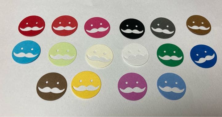 アルバム飾り　クラフトパンチ　顔文字