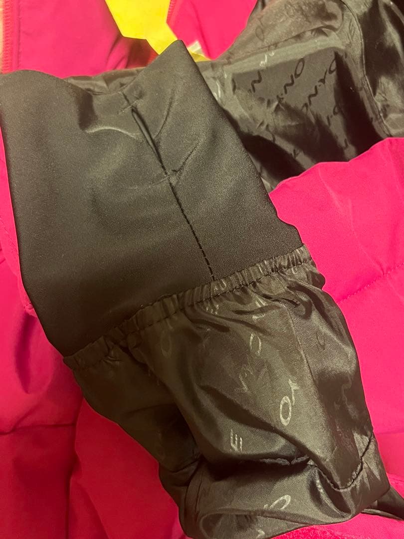 ◆オンヨネ スキーウェアSサイズ◆美品1度着用のみスノーウェア‼️お値下げ可能‼️