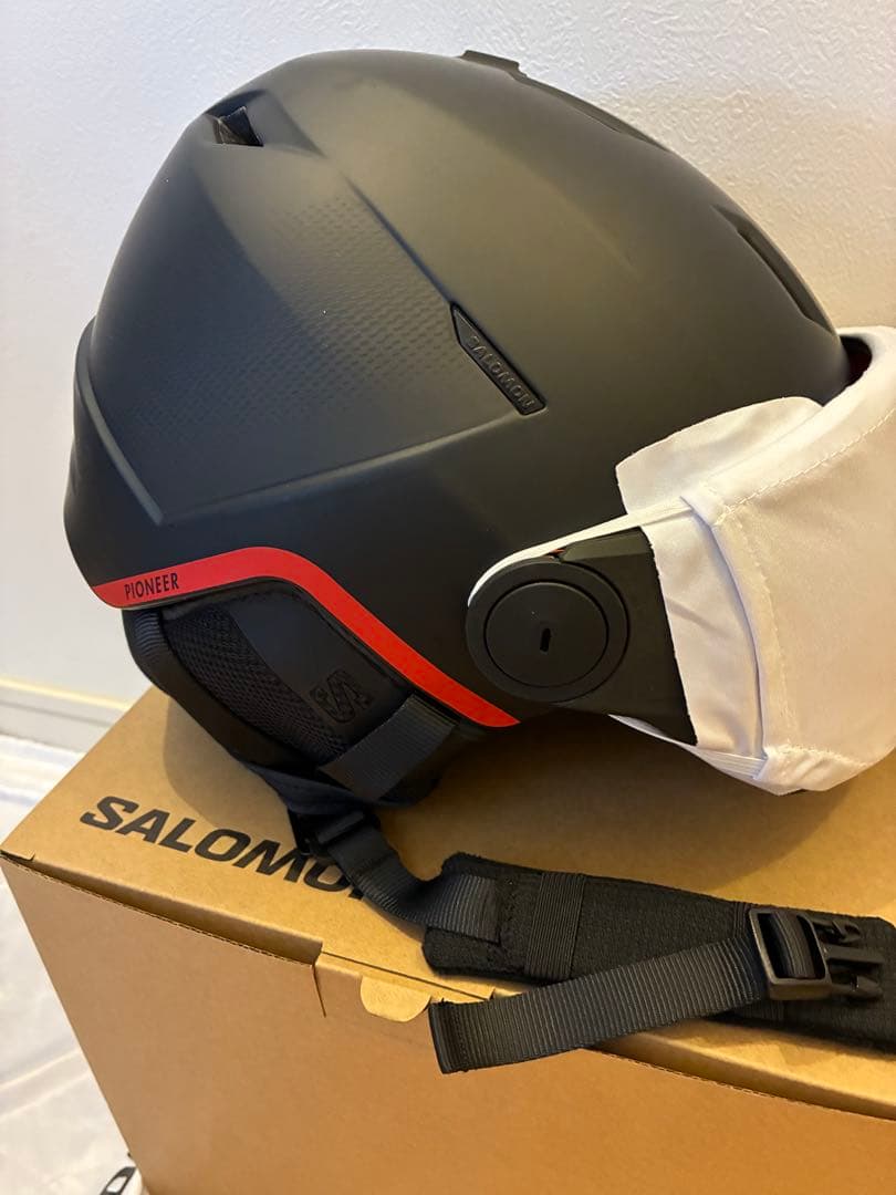 サロモン　ヘルメット