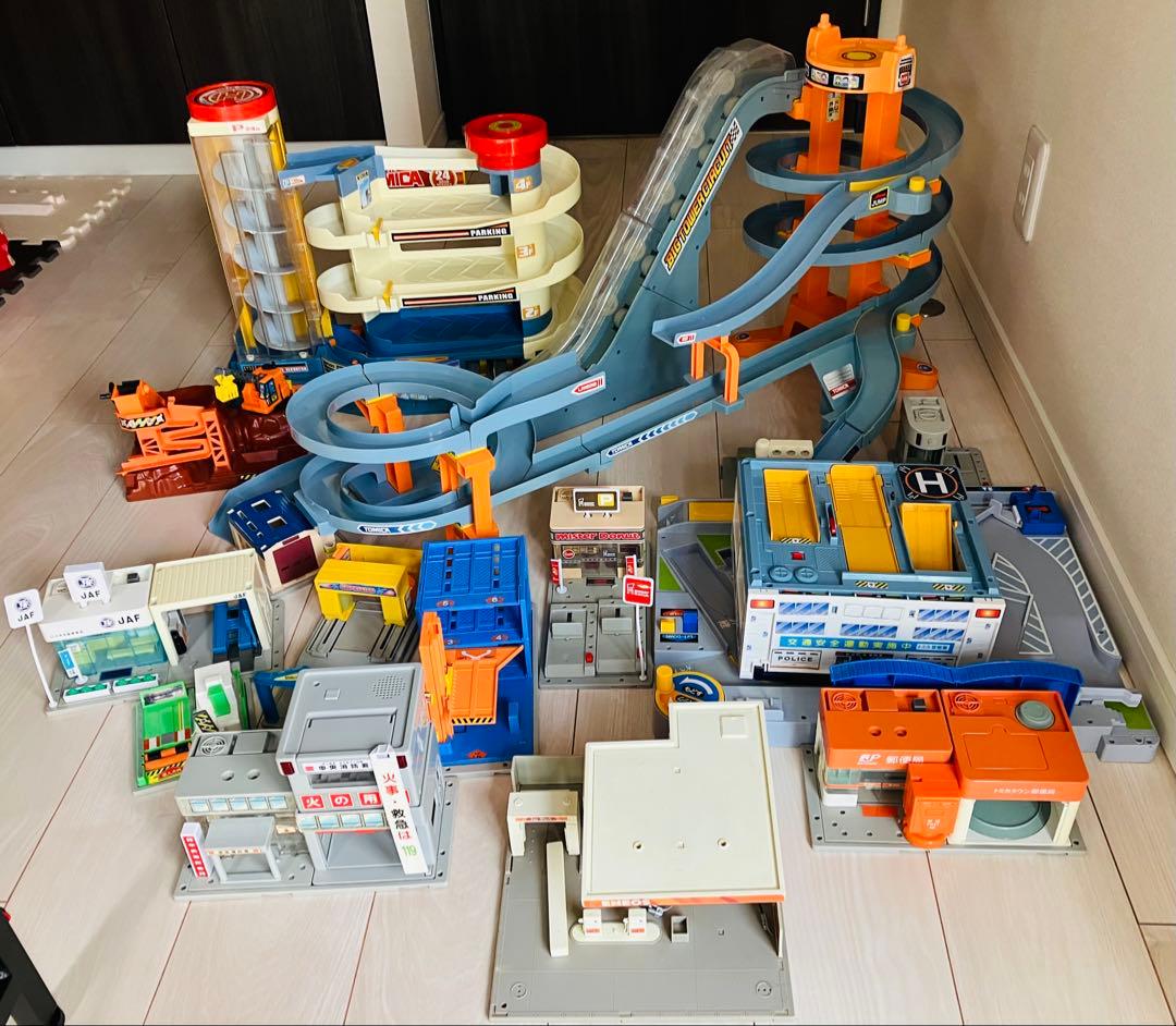 【大特価】トミカ　大量まとめ売り　サーキット　サービスエリア　トミカビル