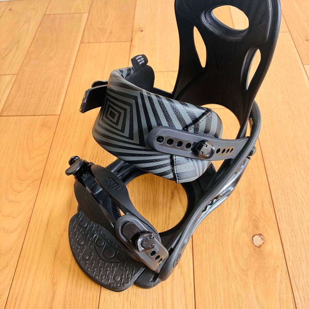 【美品】 FLUX フラックスPR Sサイズ ビンディング スノーボード