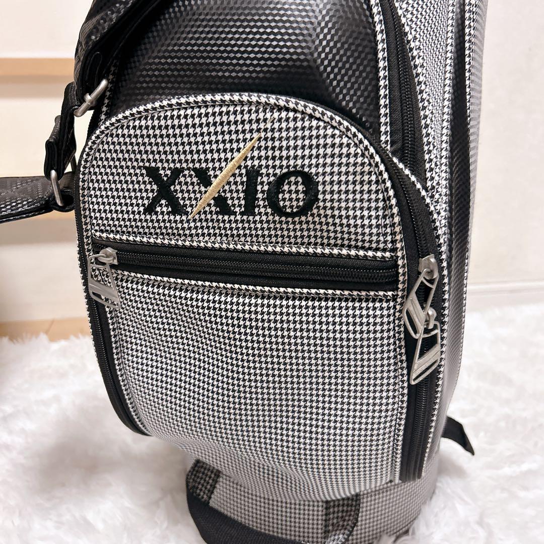 XXIOゼクシオ メンズ 大型キャディバッグ 千鳥格子柄 トラベルカバー付属
