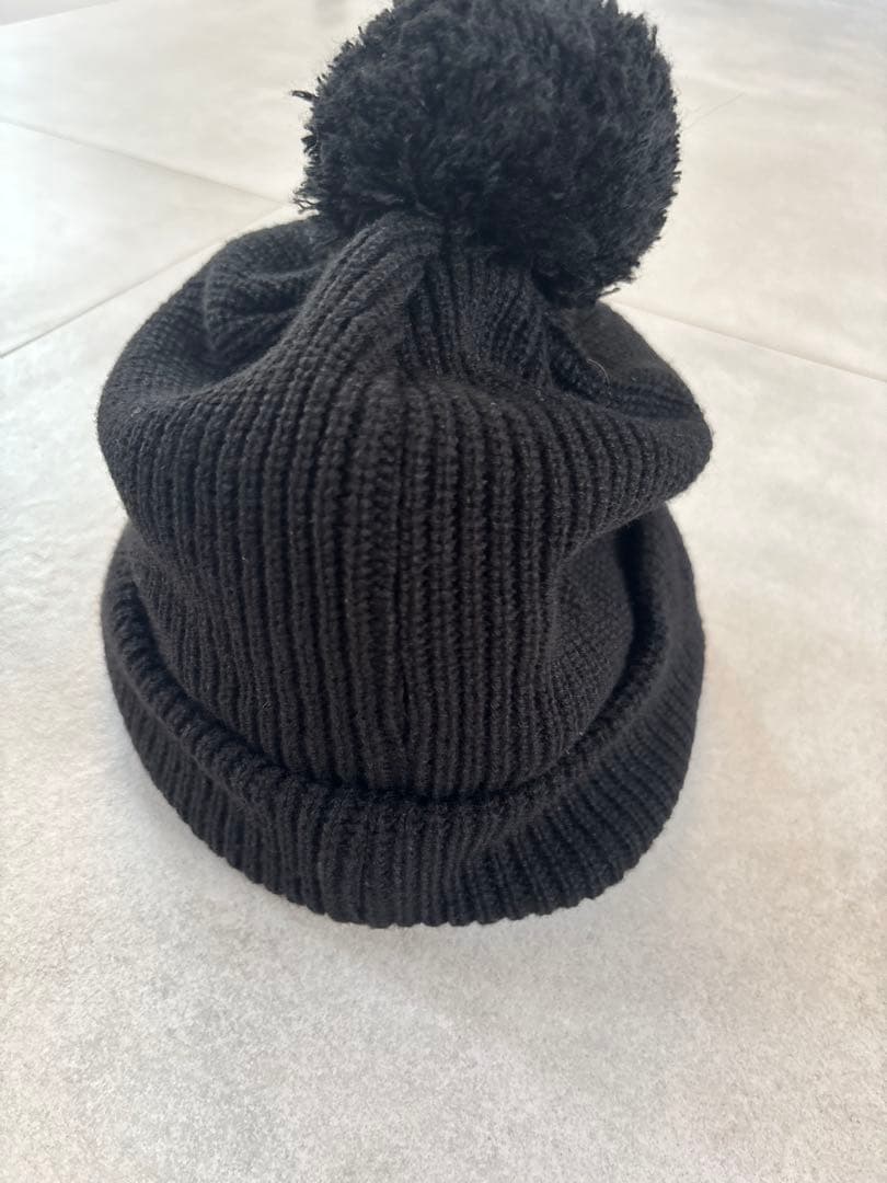 8Y.D.S. ハチヤーズ　ポンポン付きニットキャップ 黒