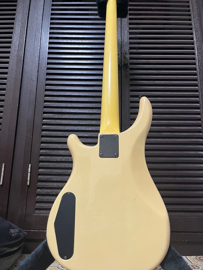 FERNANDES エレキベース イエロー