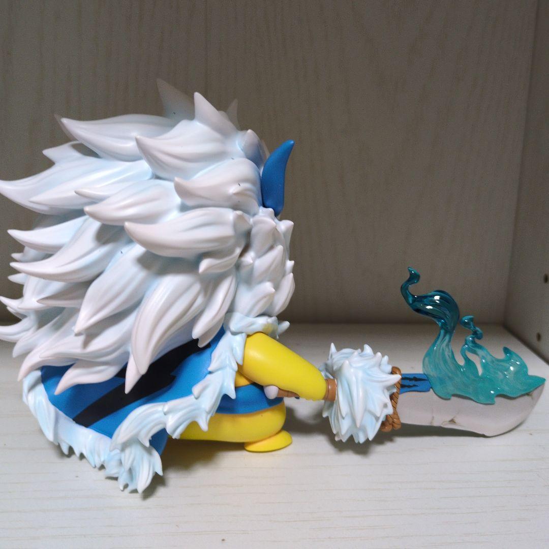 ポケモンフィギュア　限定商品　ピカチュウ　コスプレ