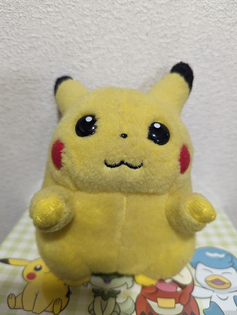 TOMY レトロ　初代 ピカチュウ　ぬいぐるみ