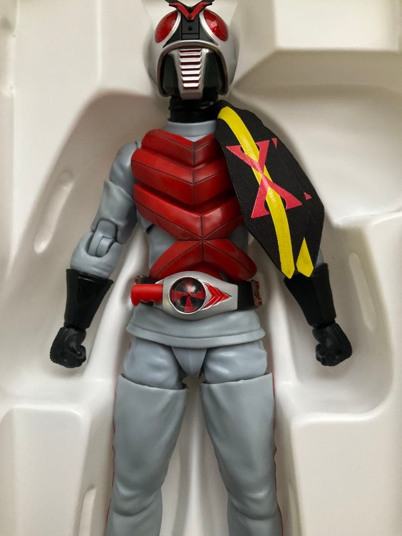 【中古品】S.H.Figuarts 真骨彫製法 仮面ライダーX