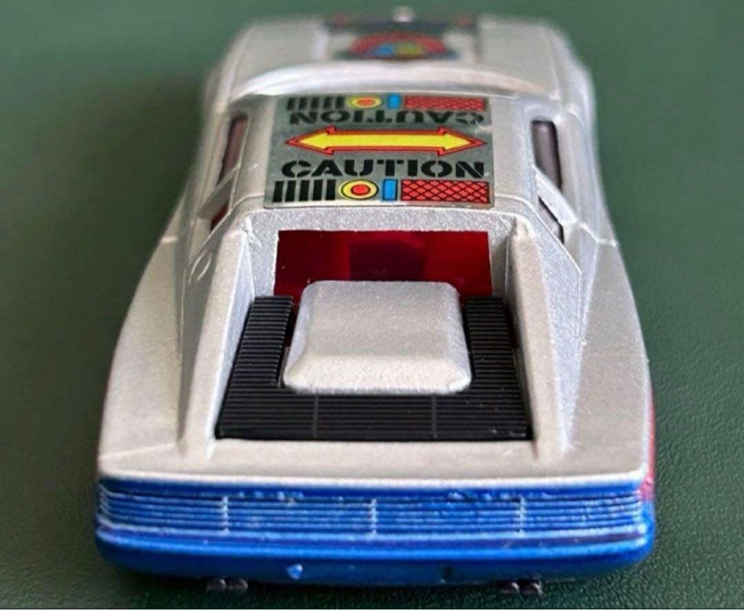 トミカ フェラーリ テスタロッサ アースコマンダー