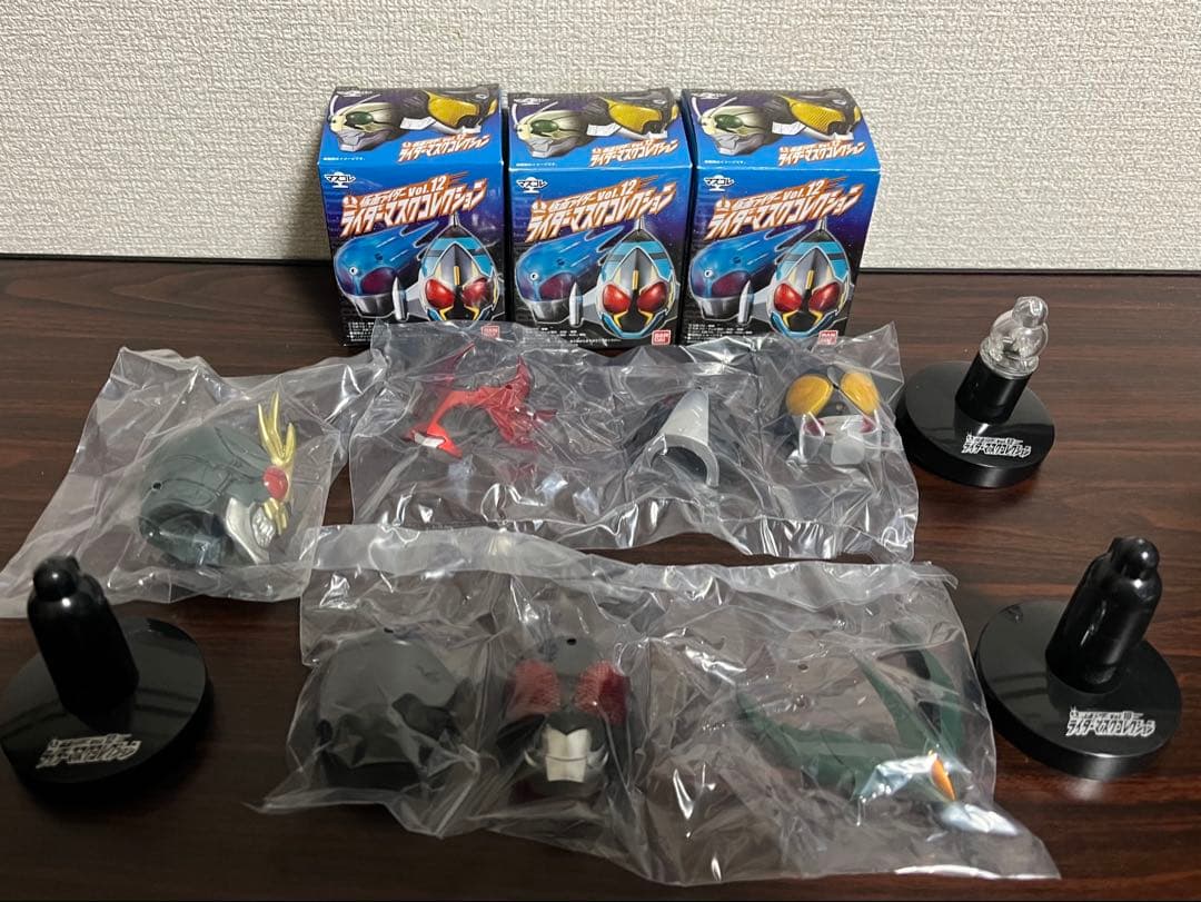 マスコレ 仮面ライダーアギト ギルス アナザーアギト G3 G4 発光台座