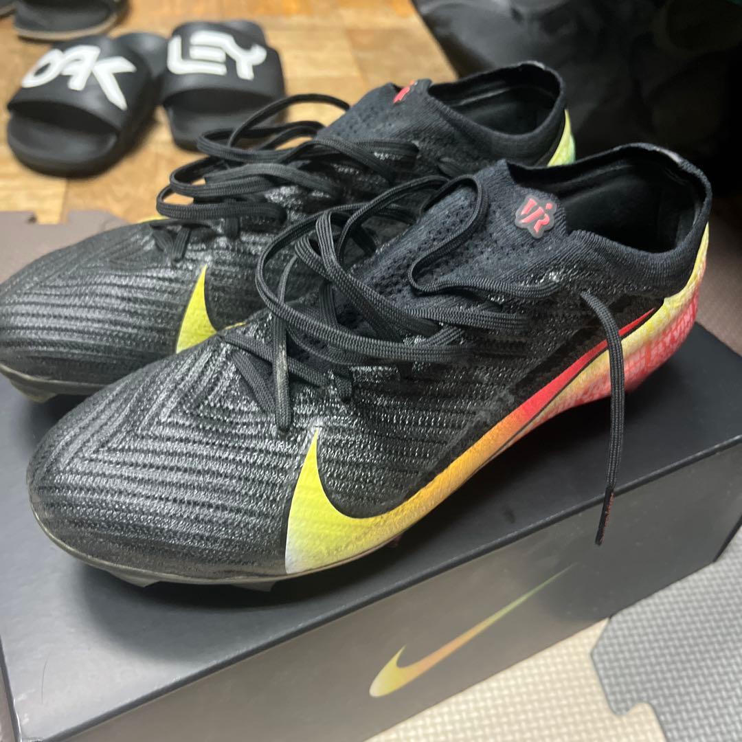 ナイキマーキュリアルヴェイパー16 vini Jr.